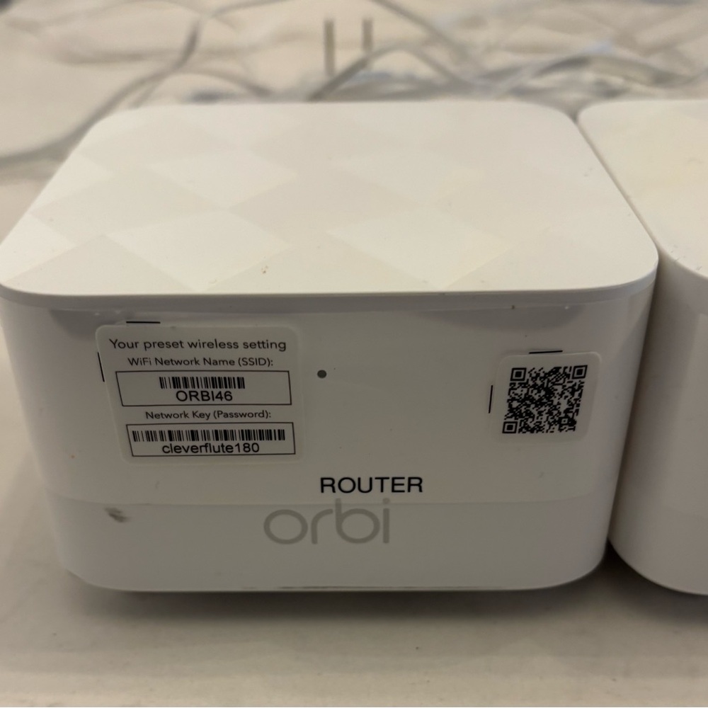 White Wireless Router System - Picture 2 of 3